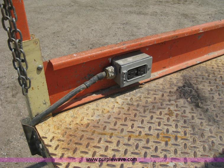 image for item A6464 2001 JLG 2032 E2 electric scissor lift