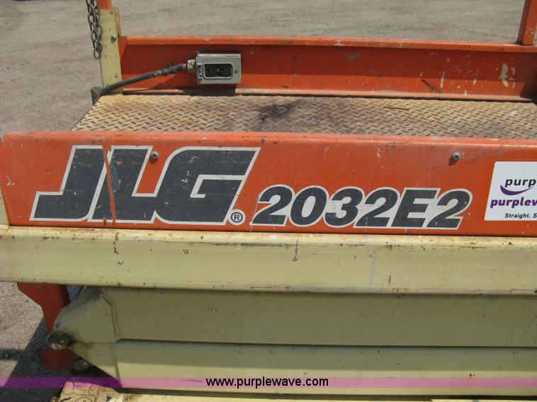 image for item A6464 2001 JLG 2032 E2 electric scissor lift