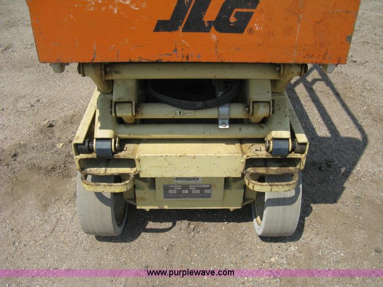 image for item A6464 2001 JLG 2032 E2 electric scissor lift