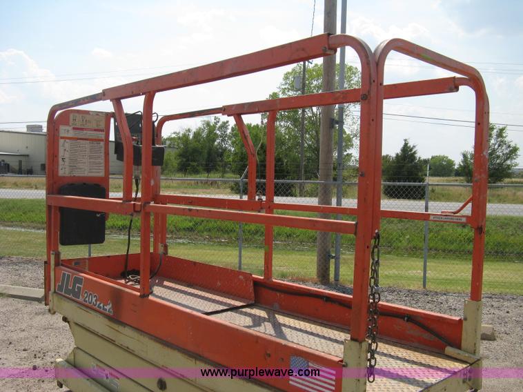 image for item A6464 2001 JLG 2032 E2 electric scissor lift