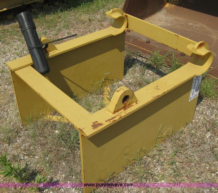 Balderson weldon quick attach bucket coupler in Wichita, KS Item A6495 sold Purple Wave