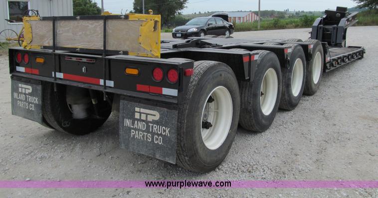 image for item A8430 1984 Hyster triple axle lowboy trailer