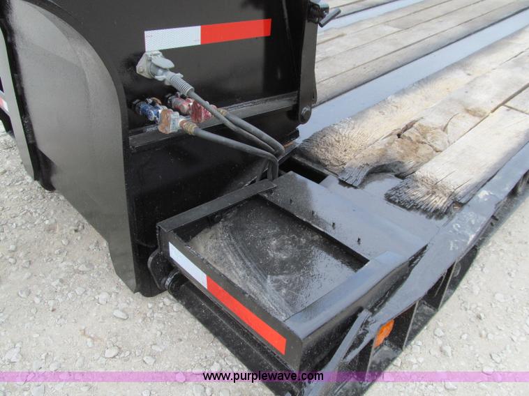 image for item A8430 1984 Hyster triple axle lowboy trailer