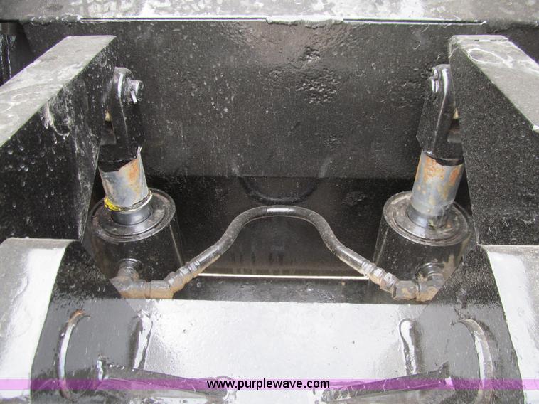 image for item A8430 1984 Hyster triple axle lowboy trailer