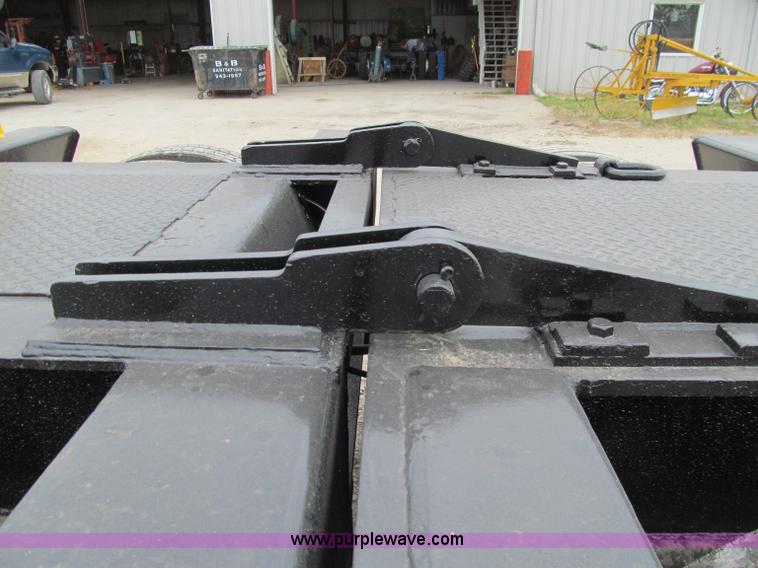 image for item A8430 1984 Hyster triple axle lowboy trailer
