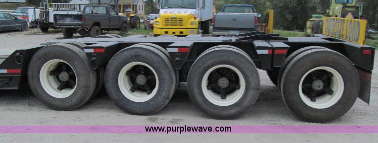 image for item A8430 1984 Hyster triple axle lowboy trailer