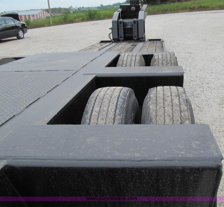 image for item A8430 1984 Hyster triple axle lowboy trailer