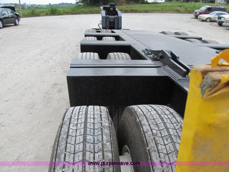 image for item A8430 1984 Hyster triple axle lowboy trailer