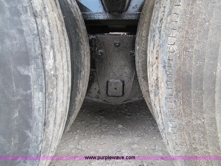 image for item A8430 1984 Hyster triple axle lowboy trailer