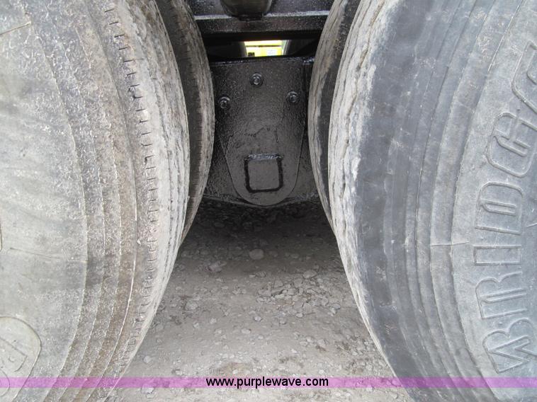 image for item A8430 1984 Hyster triple axle lowboy trailer