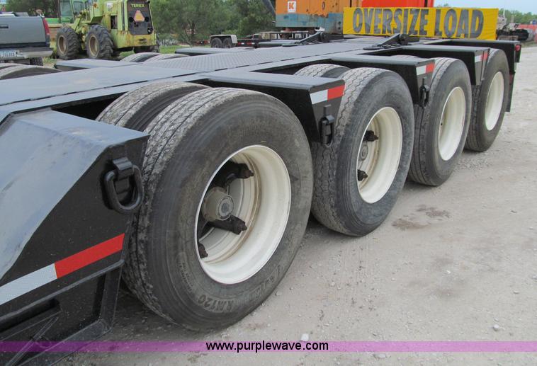 image for item A8430 1984 Hyster triple axle lowboy trailer