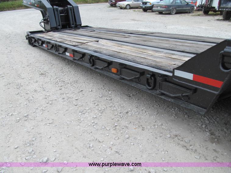 image for item A8430 1984 Hyster triple axle lowboy trailer