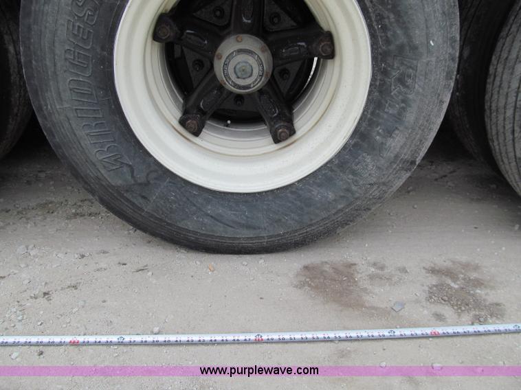 image for item A8430 1984 Hyster triple axle lowboy trailer