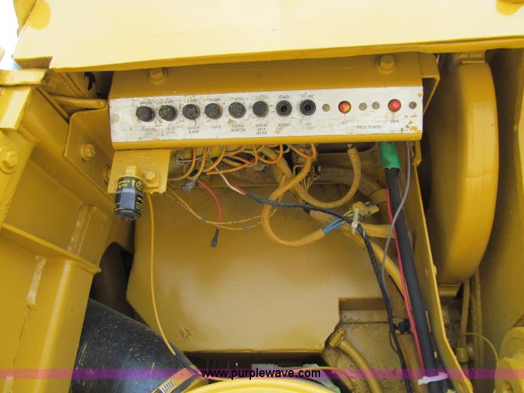 image for item A8431 1987 Caterpillar 963 track loader