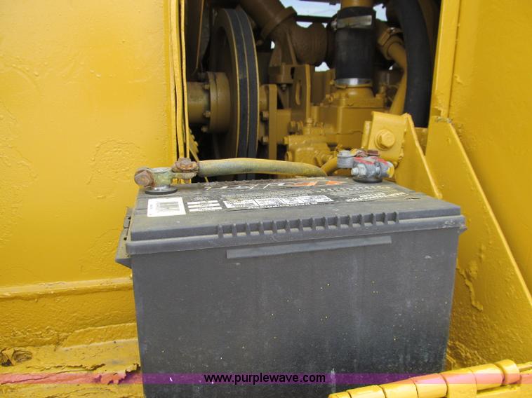 image for item A8431 1987 Caterpillar 963 track loader