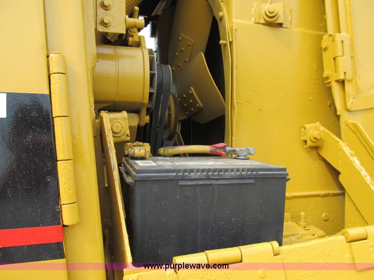 image for item A8431 1987 Caterpillar 963 track loader