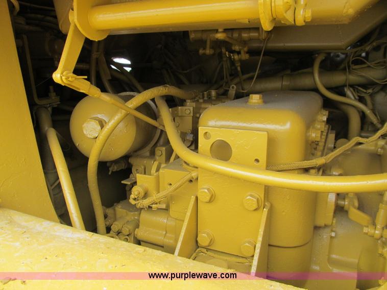 image for item A8431 1987 Caterpillar 963 track loader