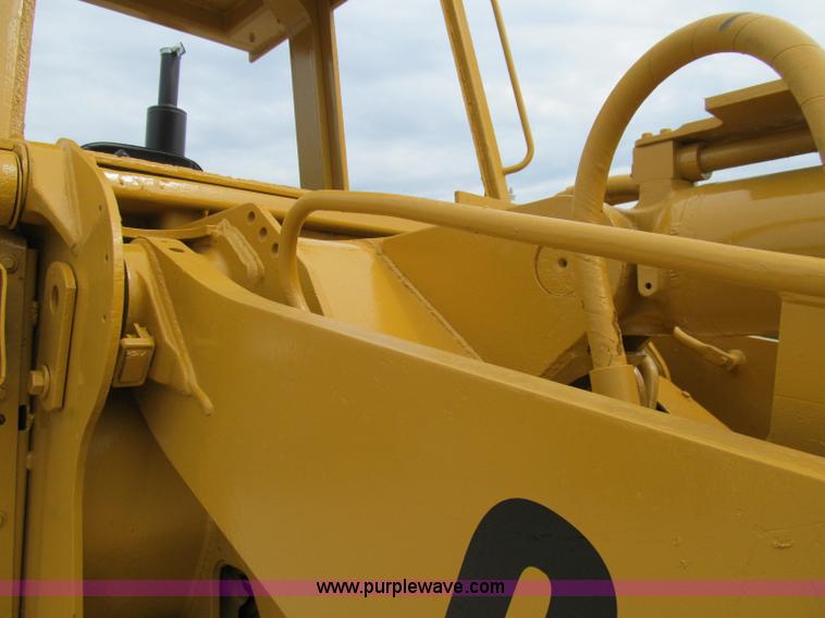 image for item A8431 1987 Caterpillar 963 track loader