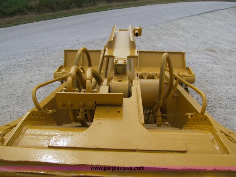 image for item A8431 1987 Caterpillar 963 track loader