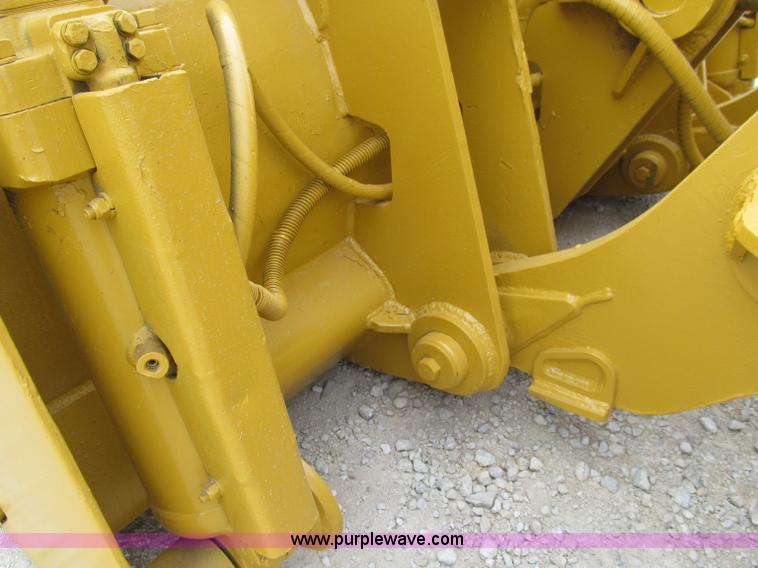 image for item A8431 1987 Caterpillar 963 track loader