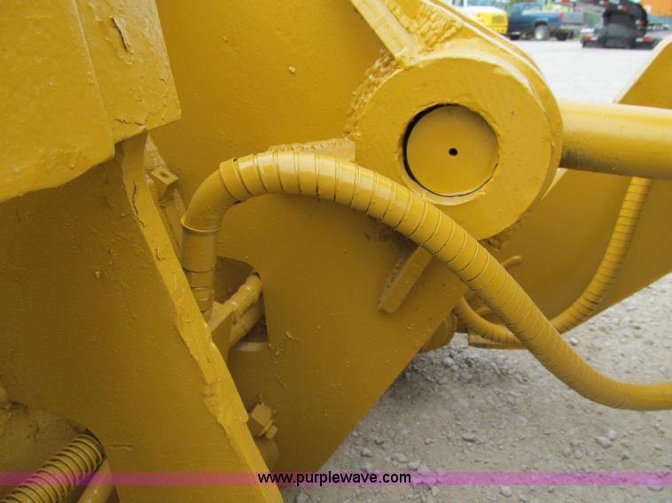 image for item A8431 1987 Caterpillar 963 track loader