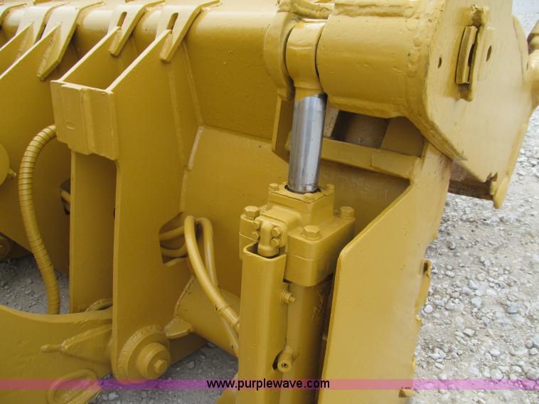 image for item A8431 1987 Caterpillar 963 track loader
