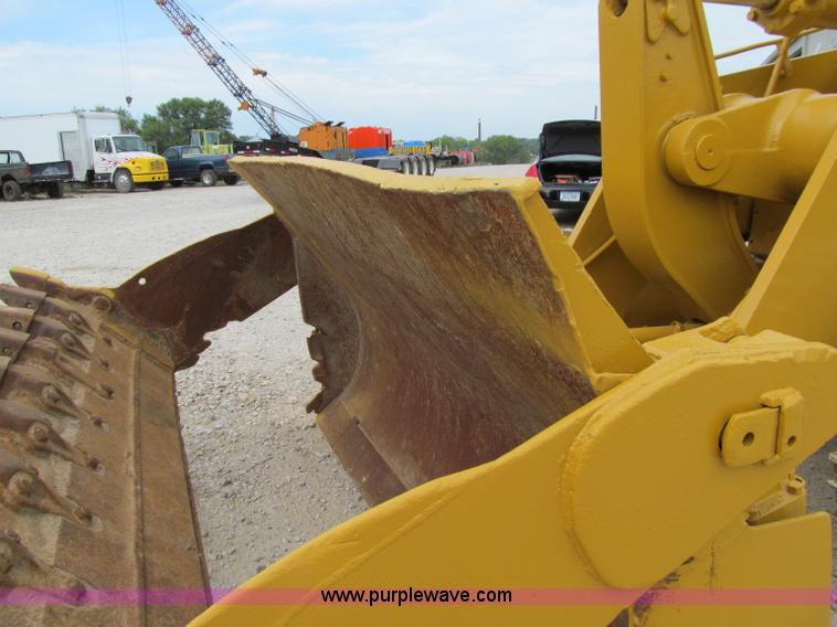 image for item A8431 1987 Caterpillar 963 track loader