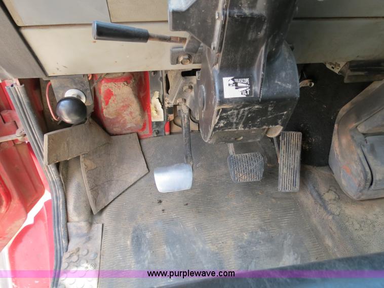 image for item B2424 1998 Freightliner FL80 dump truck