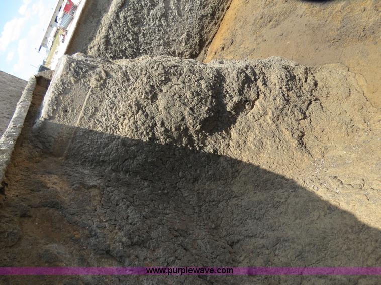 image for item B2424 1998 Freightliner FL80 dump truck