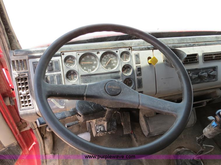 image for item B2425 1998 Freightliner FL80 dump truck