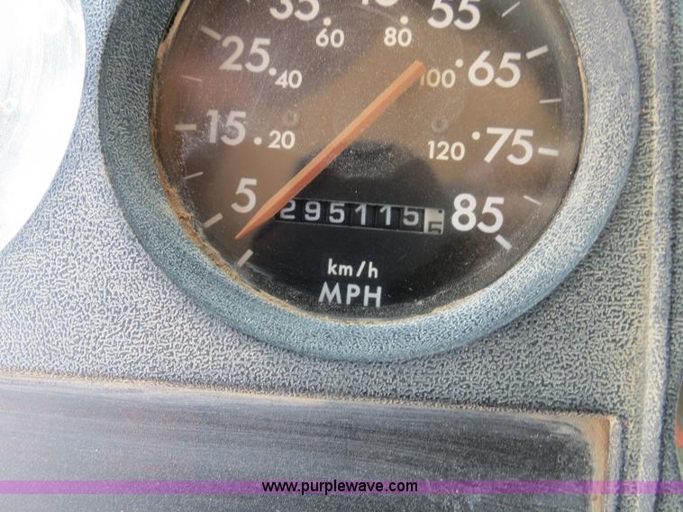 image for item B2425 1998 Freightliner FL80 dump truck