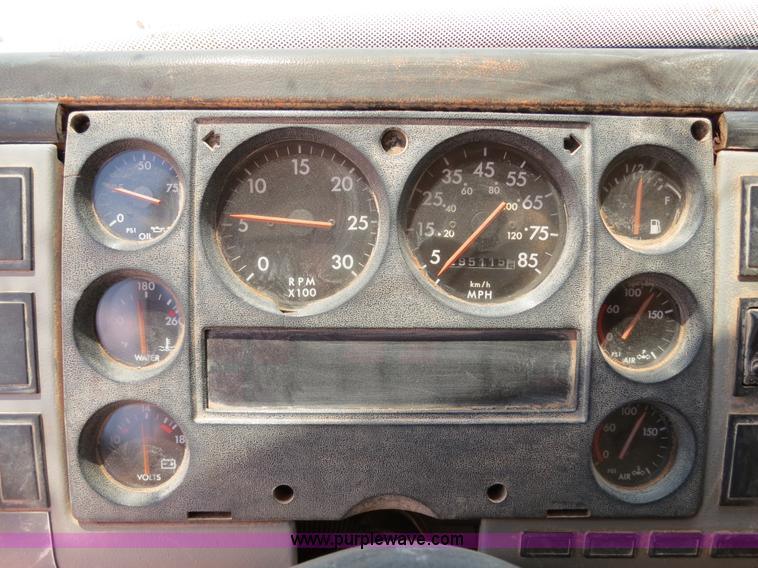 image for item B2425 1998 Freightliner FL80 dump truck