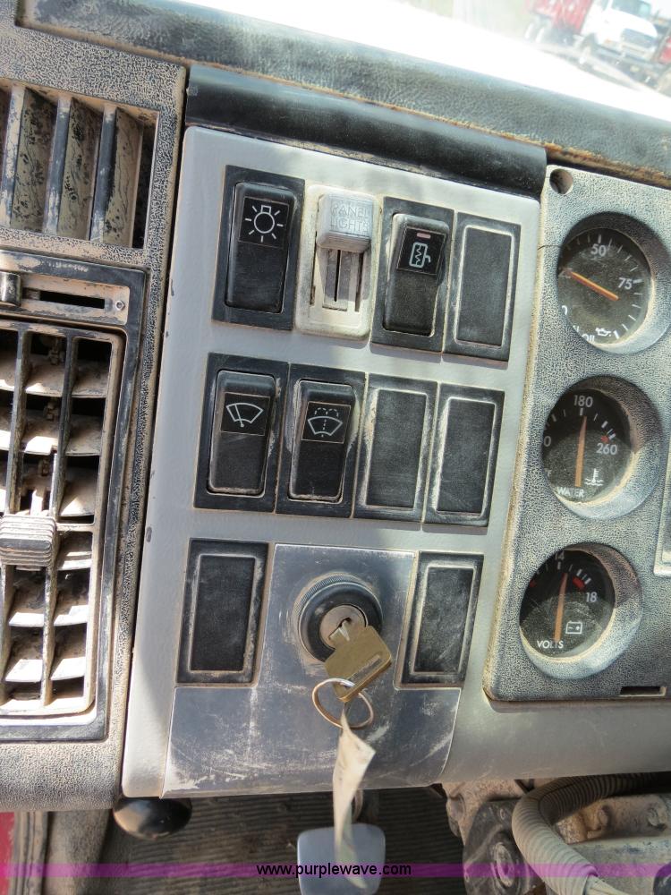 image for item B2425 1998 Freightliner FL80 dump truck