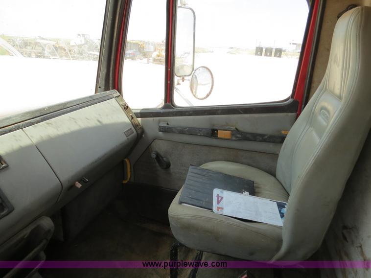 image for item B2425 1998 Freightliner FL80 dump truck