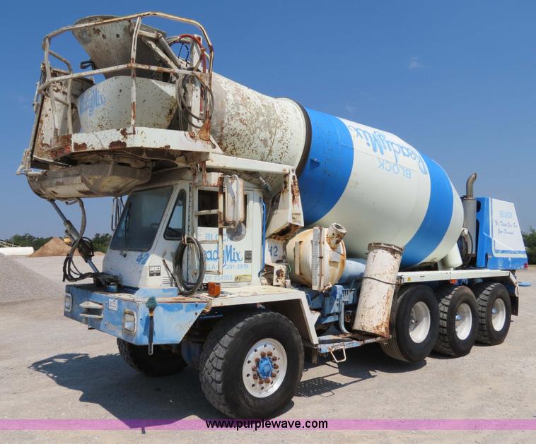 image for item B2442 1996 Oshkosh MPT S2346 front discharge concrete mixer truck