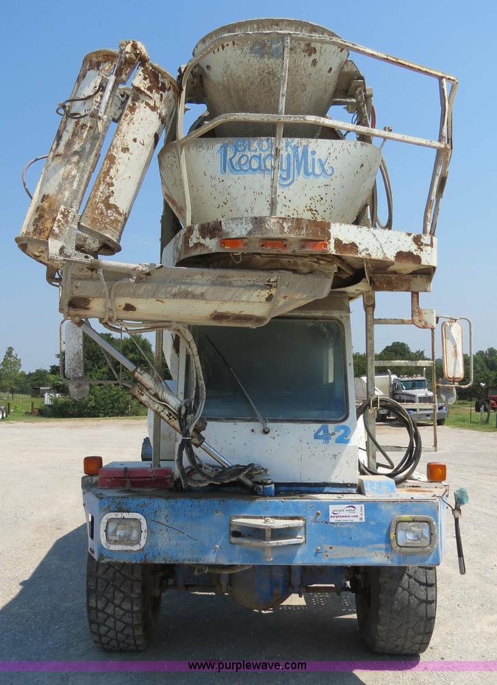 image for item B2442 1996 Oshkosh MPT S2346 front discharge concrete mixer truck