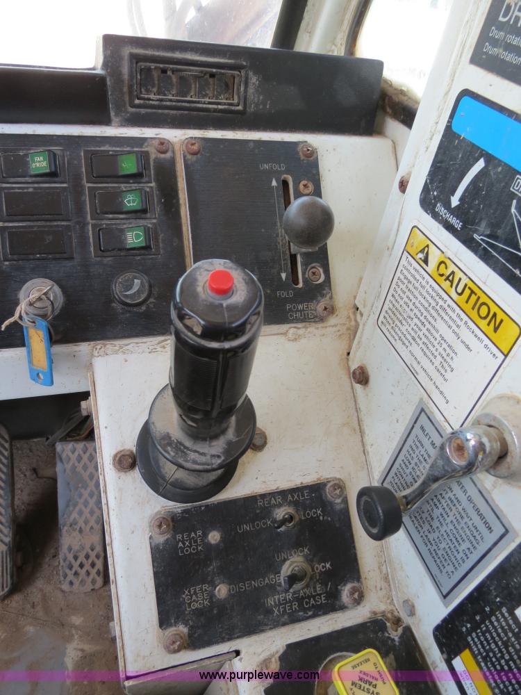 image for item B2442 1996 Oshkosh MPT S2346 front discharge concrete mixer truck