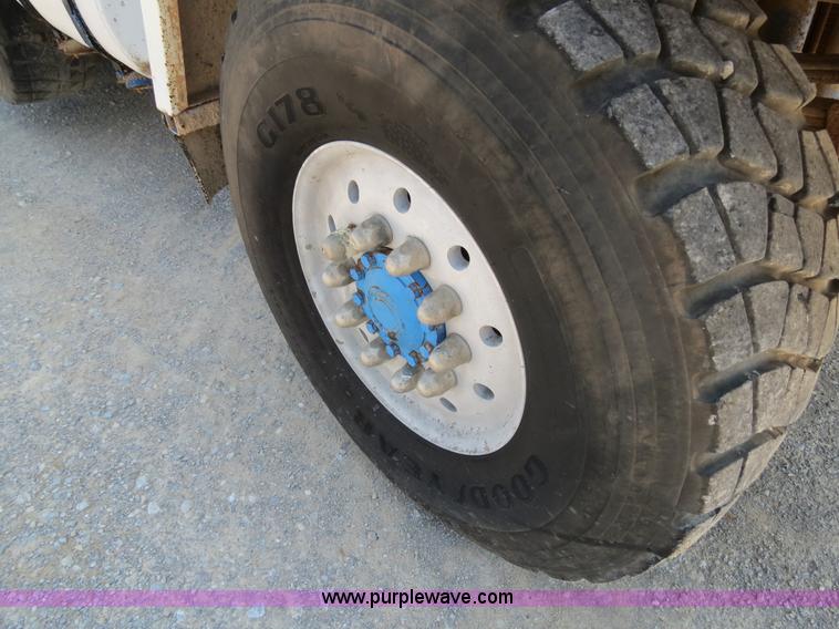 image for item B2442 1996 Oshkosh MPT S2346 front discharge concrete mixer truck