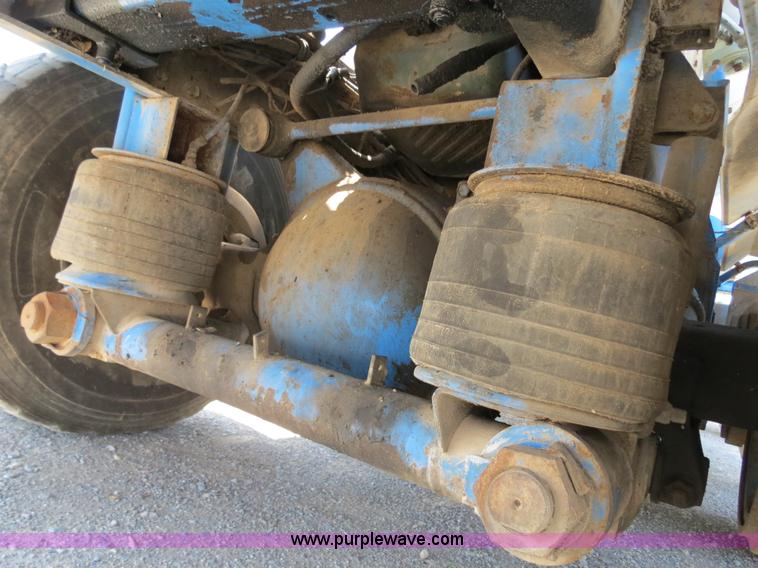 image for item B2442 1996 Oshkosh MPT S2346 front discharge concrete mixer truck