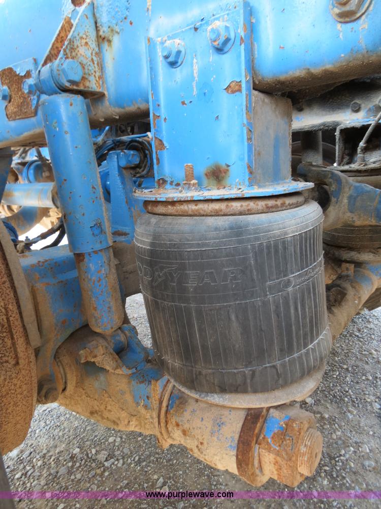 image for item B2442 1996 Oshkosh MPT S2346 front discharge concrete mixer truck