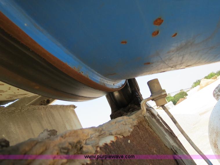 image for item B2442 1996 Oshkosh MPT S2346 front discharge concrete mixer truck