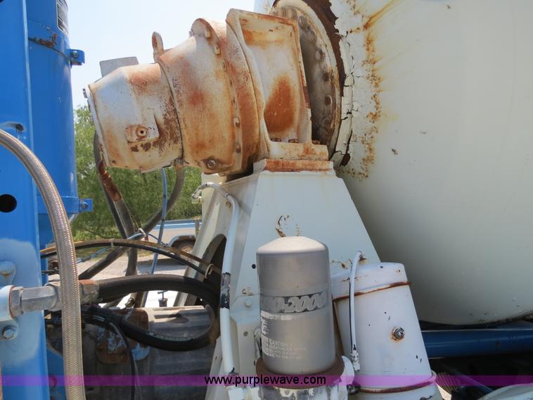 image for item B2442 1996 Oshkosh MPT S2346 front discharge concrete mixer truck