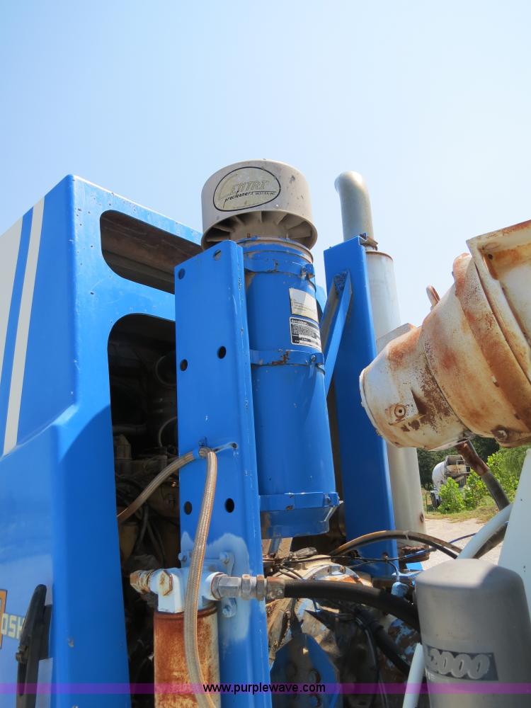 image for item B2442 1996 Oshkosh MPT S2346 front discharge concrete mixer truck