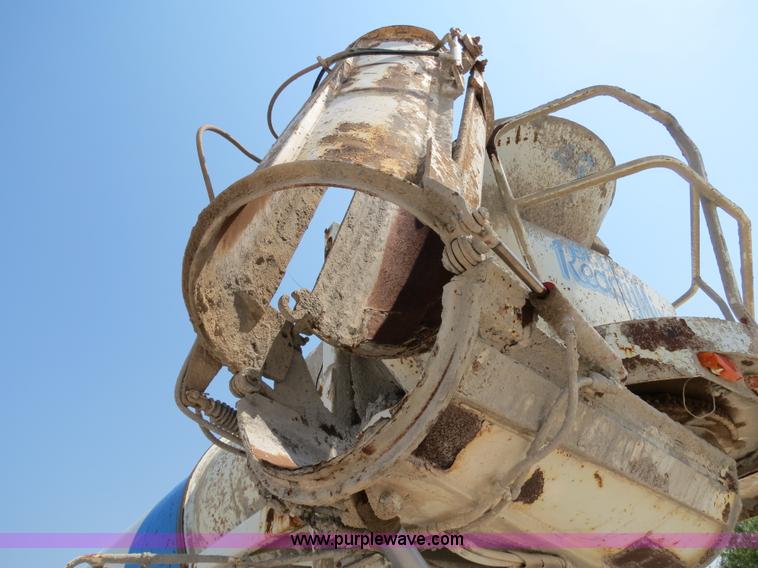 image for item B2442 1996 Oshkosh MPT S2346 front discharge concrete mixer truck