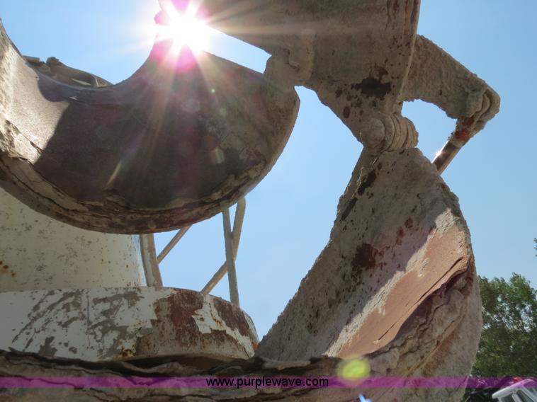 image for item B2442 1996 Oshkosh MPT S2346 front discharge concrete mixer truck