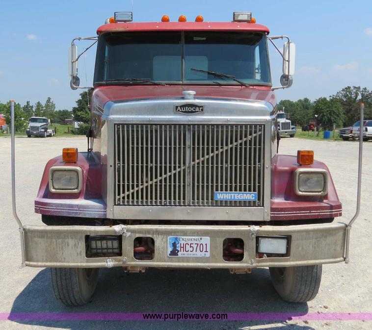 image for item B2443 1994 Volvo White GMC ACL dump truck