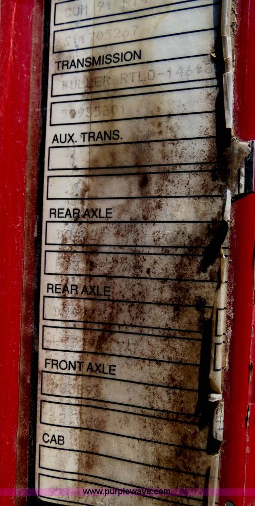 image for item B2443 1994 Volvo White GMC ACL dump truck