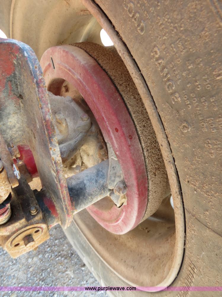 image for item B2443 1994 Volvo White GMC ACL dump truck