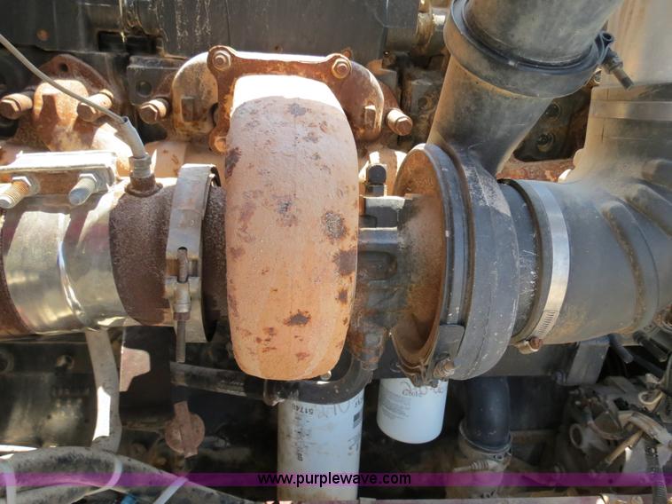 image for item B2443 1994 Volvo White GMC ACL dump truck