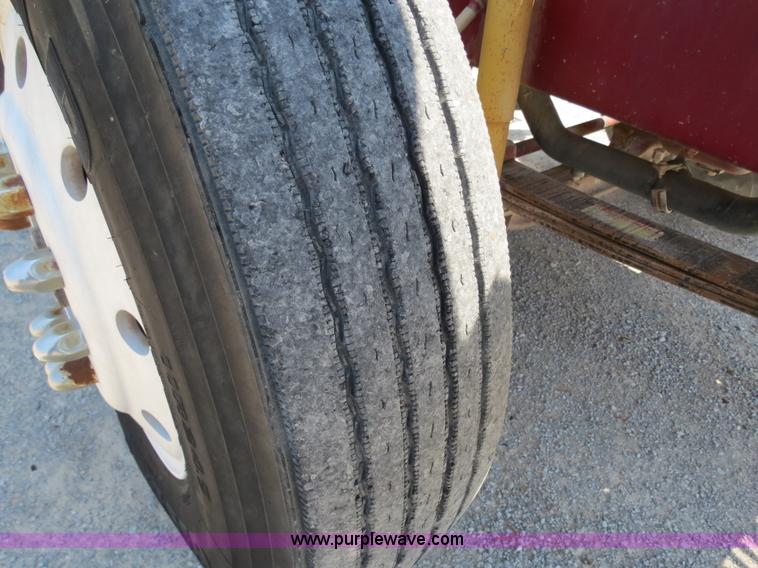 image for item B2443 1994 Volvo White GMC ACL dump truck